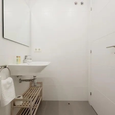 Contemporary 2 Bedroom In Nueva Andalucia Lägenhet Marbella