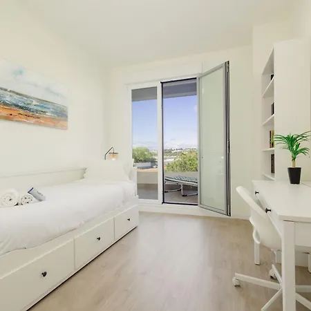 Contemporary 2 Bedroom In Nueva Andalucia Lägenhet